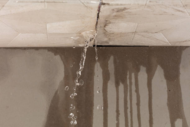 Professional Sewage Cleanup technician working in Flintstone, GA